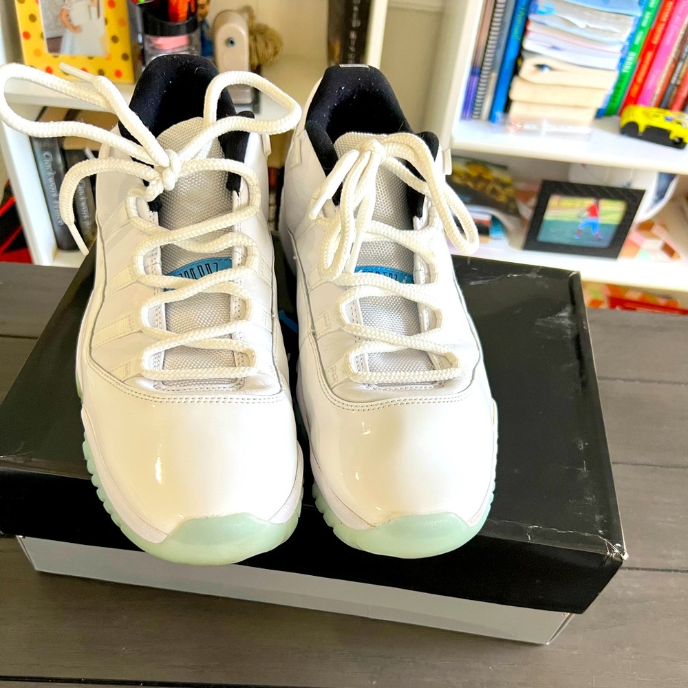 Air Jordans 11 Retro.